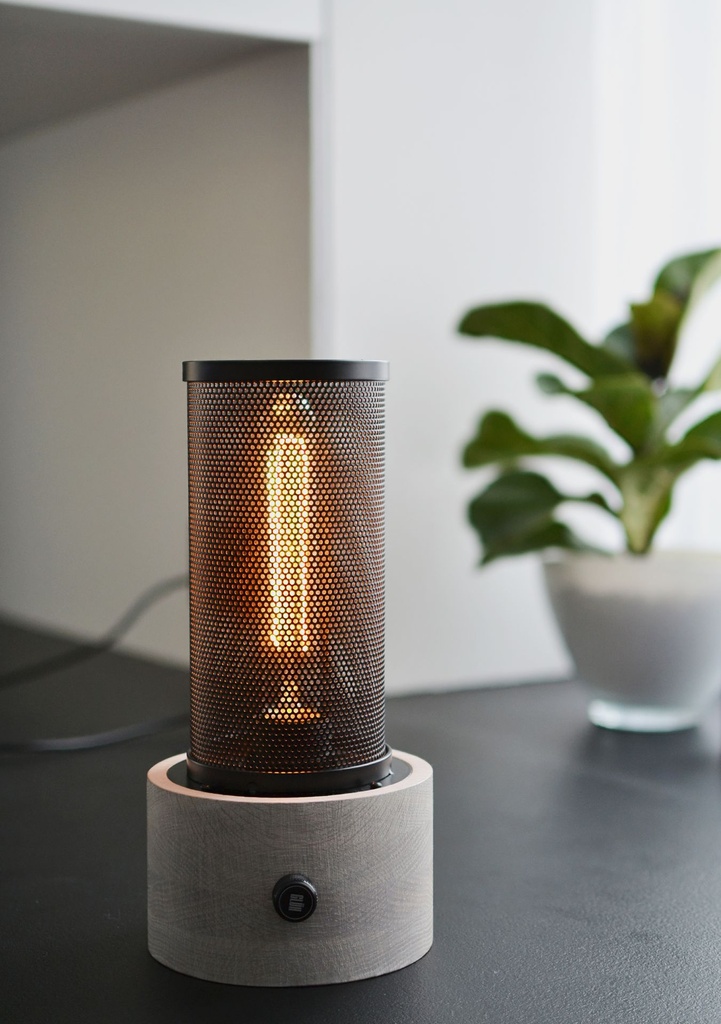 Modern_industrial_style_wooden_oak_desk_lamp.jpg
