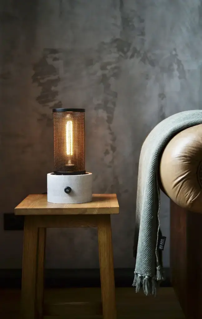 SCANDINAVIAN WHITE DESK LAMP